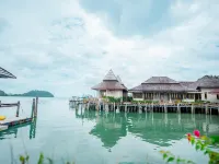 サラクフェット リゾート ロング・ビーチ周辺のホテル