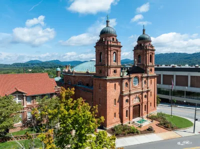 阿什維爾市中心英迪格飯店 住宿飯店