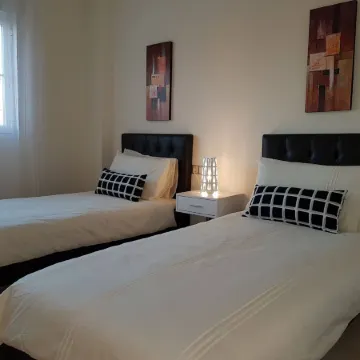 Top Floor Apt Close To Duquesa