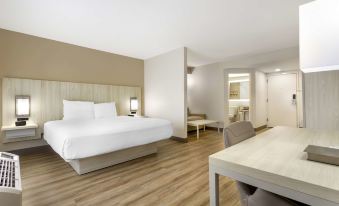 Best Western Plus Sugar Land/Stafford