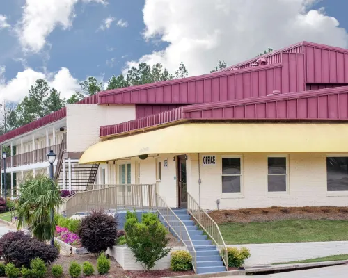 A Red Dot Inn Hotels in Baldwin County
