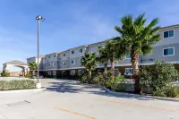 Super 8 by Wyndham Kenedy