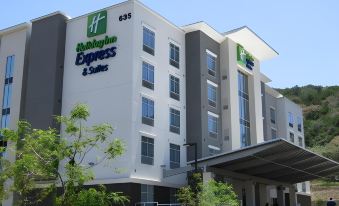 Holiday Inn Express & Suites San Diego - Mission Valley