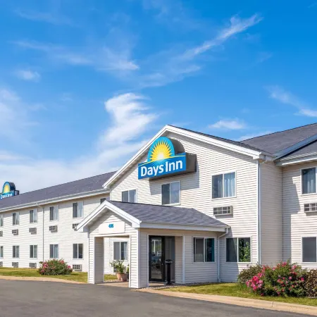 Days Inn by Wyndham Neenah