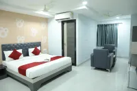 HOTEL BLUE MOON