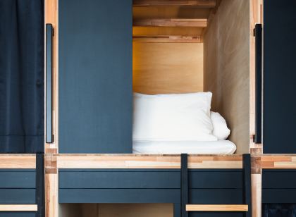 EN+ Sauna & Capsule Bed
