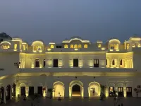 Ran Baas the Palace