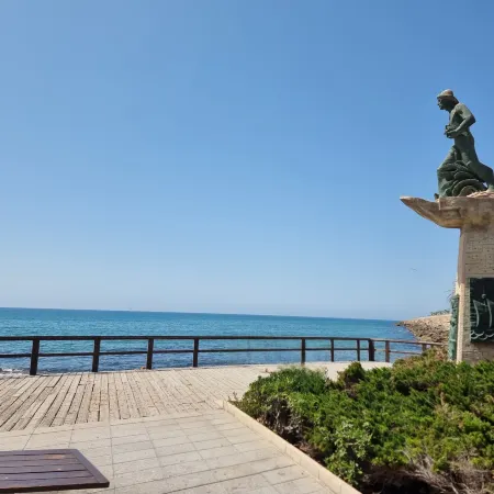 Modern and Cozy Apartment Just Steps from Los Locos Beach