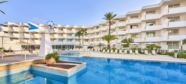 Globales Cala Bona Отели в г. Льевант