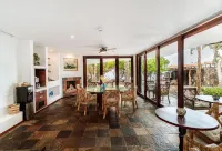 Villa Escalesia Galápagos Waterfront Hotel - Homestays