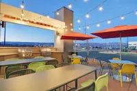 Home2 Suites by Hilton Grand Junction Northwest - breakfast