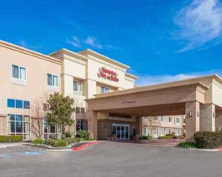 Hampton Inn & Suites Merced Hotels in Merced