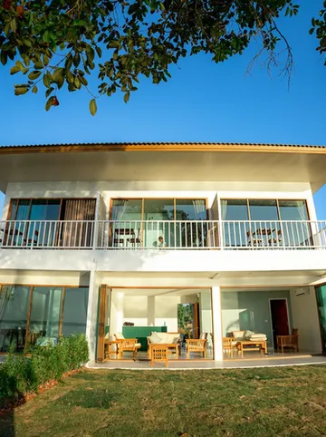 รูปภาพของเลคเฮ้าส์ นาคา เคฟ