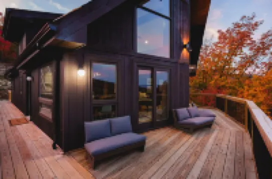 Alpine Vista- One of the best views- Brand New Renovations -3 King Beds!