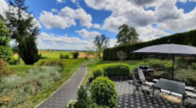 Ruhige und Sonnige Ferienwohnung mit Eigener Terrasse und Aussicht in die Natur 蘇爾茨酒店