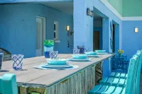 7 bd 7 bth Slps 30! 3 kitchens! Pool, Sauna, Beach, Hot tubs, Game Rm, Golf Cart