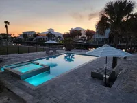 Beautiful Beach Home- 3 min walk to beach-Boat dock in back yard & private pool - Swimmingpools