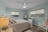 Dont Miss This Waterfront Deep Canal.Gulf Access.Pool Home! Pool Table.Sleeps8.