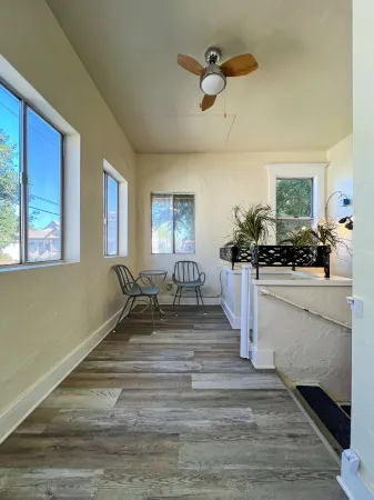 Newly Remodel Duplex Free Parking 3-Bed-1 Bath. Отели рядом с достопримечательностью «Riverside Hall School of Engineering and Computer Science»