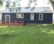 Vibrant 2 Bedroom Home, Conveniently Close To The New River Gorge National Park.