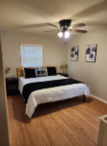 Cozy 3 bedroom/1 bathroom home