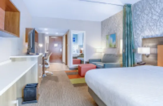 提曼斯康奈莫比爾西 I-10 希爾頓惠庭飯店