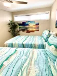 Ocean Paradise w/ Balcony, Pool, Hot Tub! Beautifully renovated Beachfront Dogs!