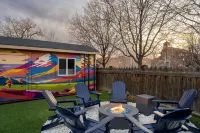 ARCADE - FIRE PIT - HOT TUB - BACKYARD GAMES - OLDE TOWN HISTORIC DISTRICT