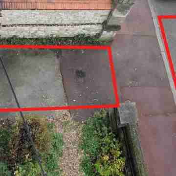 Apt with garden and parking on the banks of the Seine in front of the cathedral Others