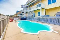 Oceanfront Pet-Friendly House with Private Pool in Salvo - Pools