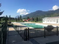 Beautiful, 5-star rated apartment, quiet and 5 minutes from the town centre Hoteles en Samoëns