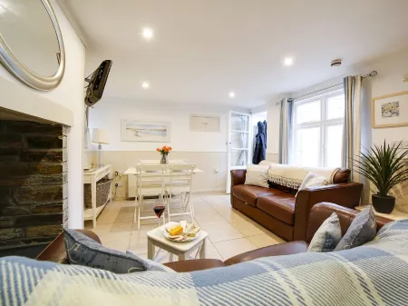 Bosuns Locker - A perfect holiday home in Port Isaac, sleeps 4+dogs Отели в г. Port Isaac