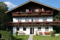 Holiday apartment Staffelberg with sauna and swimming pool