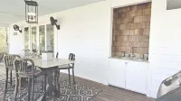 The Awaysis - Charleston Waterfront 10Min to Kiawah Beaches 20Min to Downtown.