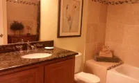 PERFECT 1BR,  2 BATH CONDO ON THE BEACH - STEPS AWAY FROM THE ATLANTIC OCEAN! Hotel a 