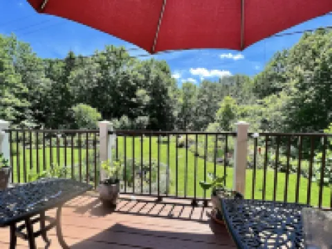 Mid-Century DJ’s Dream Hotels in Hyde Park