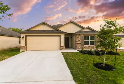 Movie Theatre! Pool Table!Lackland! Vanity room !! Near Seaworld ! Hotels near 7-Eleven