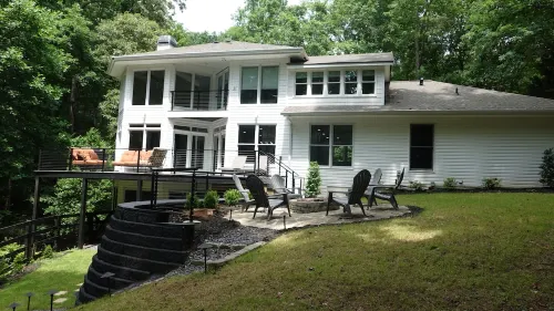New Listing Discount! Luxurious Lake House  With Dock