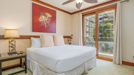 Aloha! Come enjoy paradise in our tranquil & relaxing beach villa. Отели рядом с достопримечательностью «KA WA‘A, a Luau at Aulani»