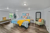 Weeki Wachee Waterfront-A Frame Stream Dream Cabin