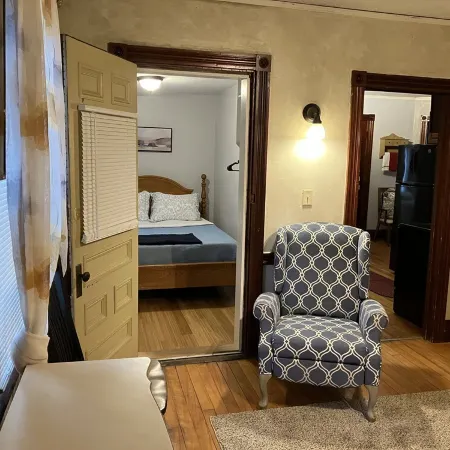2-Bedroom Apt Near Hampton Beach