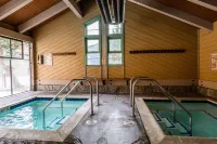 FULLY REMODELED: Large 3bd+Loft/3ba condo with amazing views - Sleeps 10