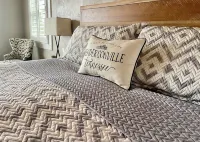 Cozy Cottage Wooded Retreat