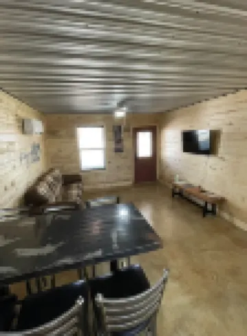 Country Cabin with Jacuzzi Tub Near Blue Springs Ranch