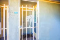 Steps to Beach - Pool + Resort Access