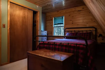 Enjoy beautiful Maine with direct access to Snowmobile trails on Piper Pond