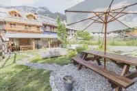 Apt Ariel - a beautiful 3 bedroom apartment located in Les Alberts (Montgenevre) Hôtels à proximité de : Golf International de Montgenèvre
