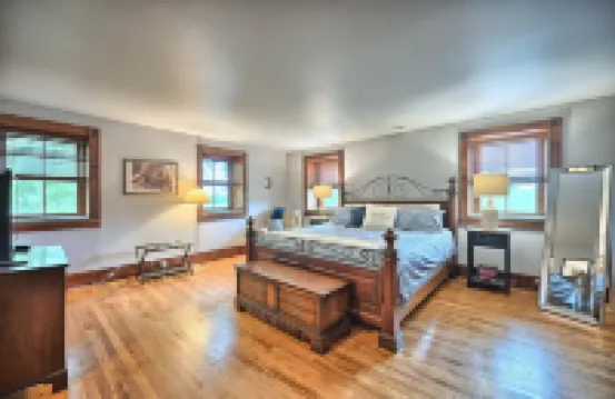 A cozy, beautifully renovated 1829 farmhouse