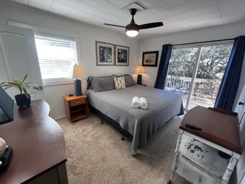 Cozy Kitty Hawk Cottage with Hot Tub, Fire pit and Ocean View