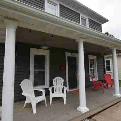 3BR Newly Renovated House in the heart of Sturgeon Bay Hotel Exterior
